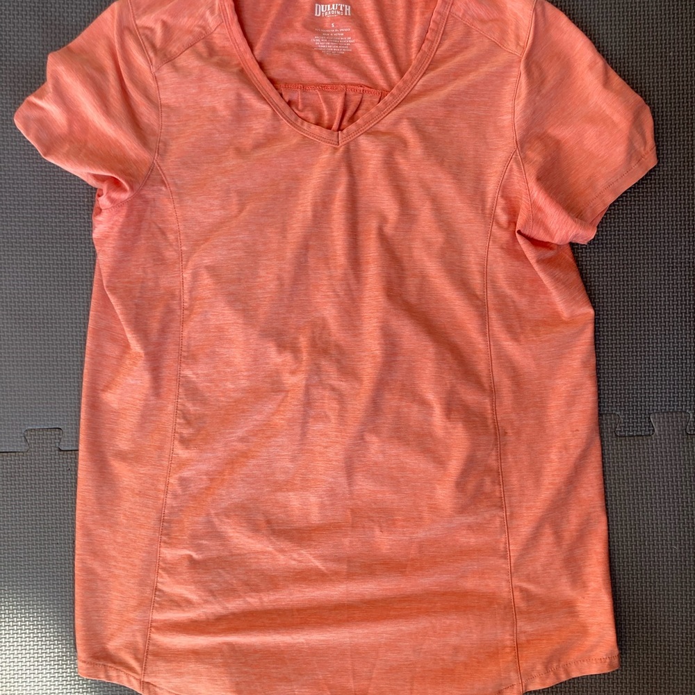 Women’s Armachillo Cooling V-Neck T Shirt
